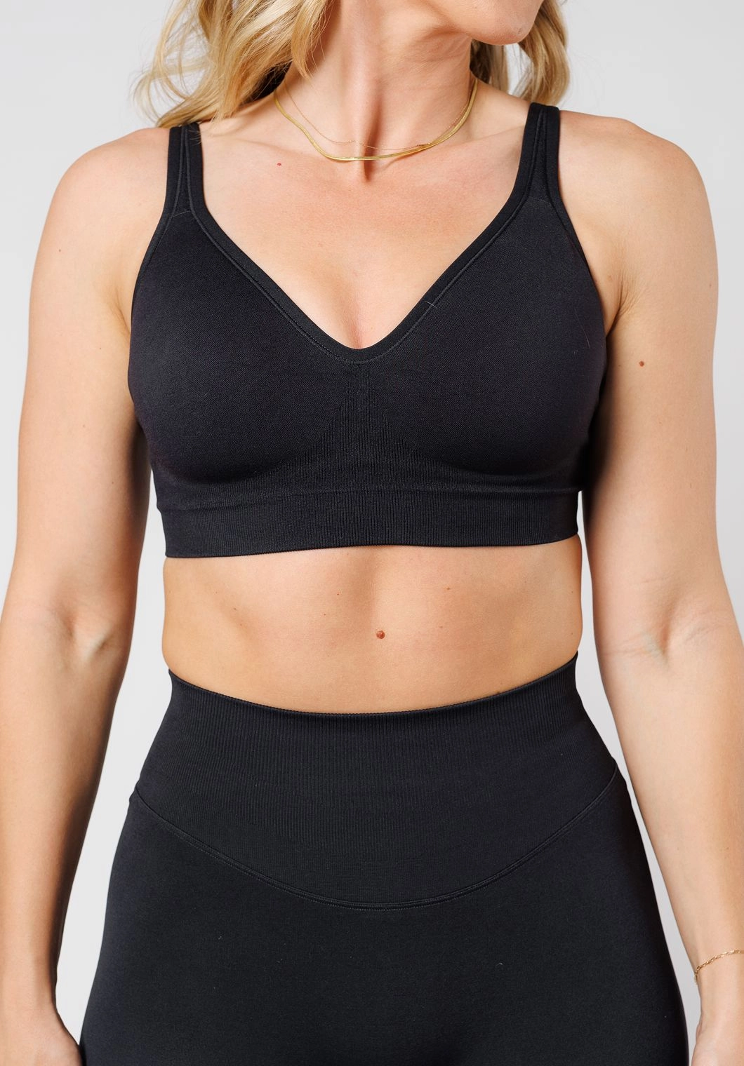 CurveFlex? Seamless Form Bra Black