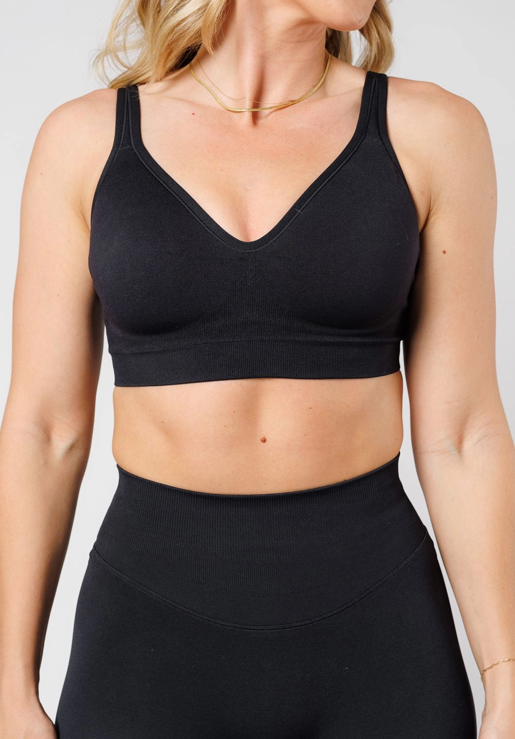 CurveFlex? Seamless Form Bra Black