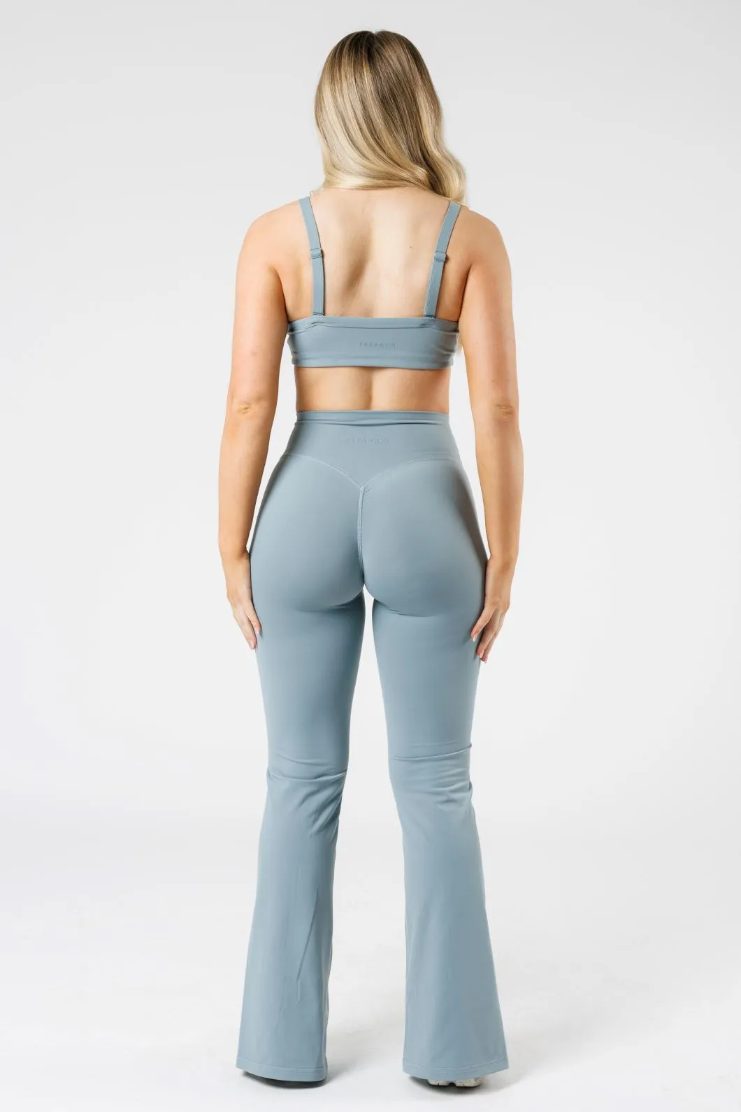 FormLux Front Slit Sculptseam? Plus Flare Legging 32" Mist