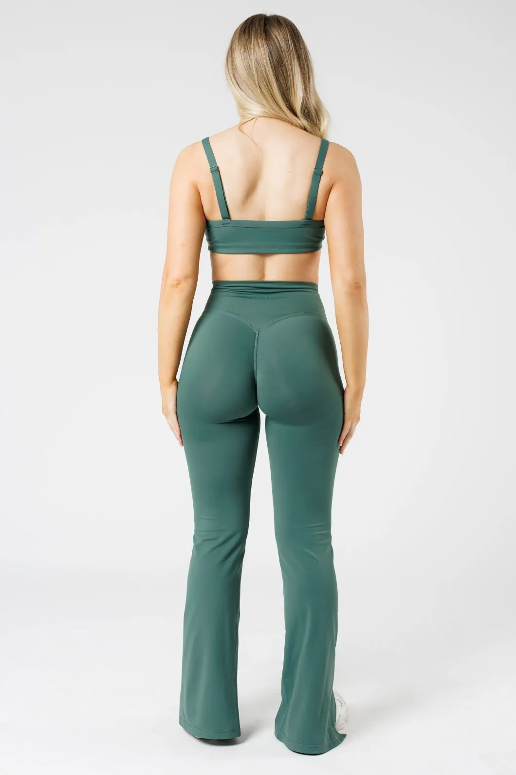 FormLux Front Slit Sculptseam? Plus Flare Legging 32" Pine