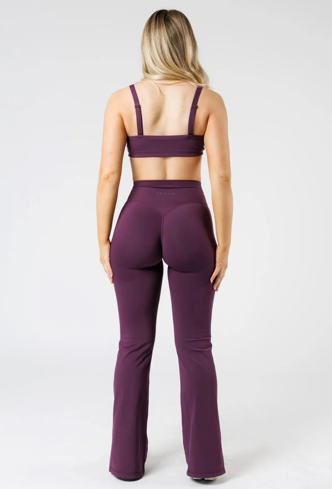 FormLux Front Slit Sculptseam? Plus Flare Legging 32" Wildberry