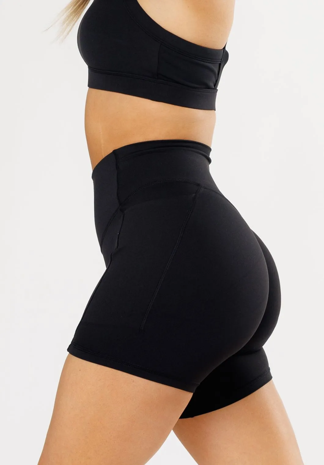 RecStretch Empower Sculptseam? Plus Pocket Short 6?? Black