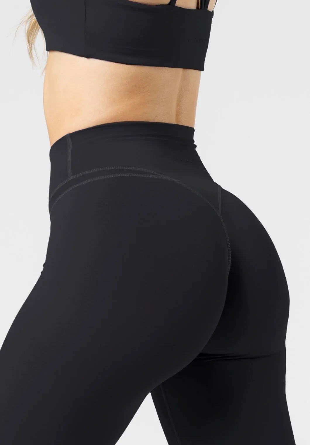RecStretch? Levitate Sculptseam? Plus Legging Black
