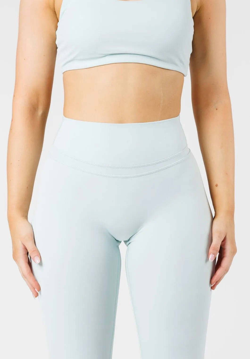 RecStretch? Levitate Sculptseam? Plus Legging Lazer