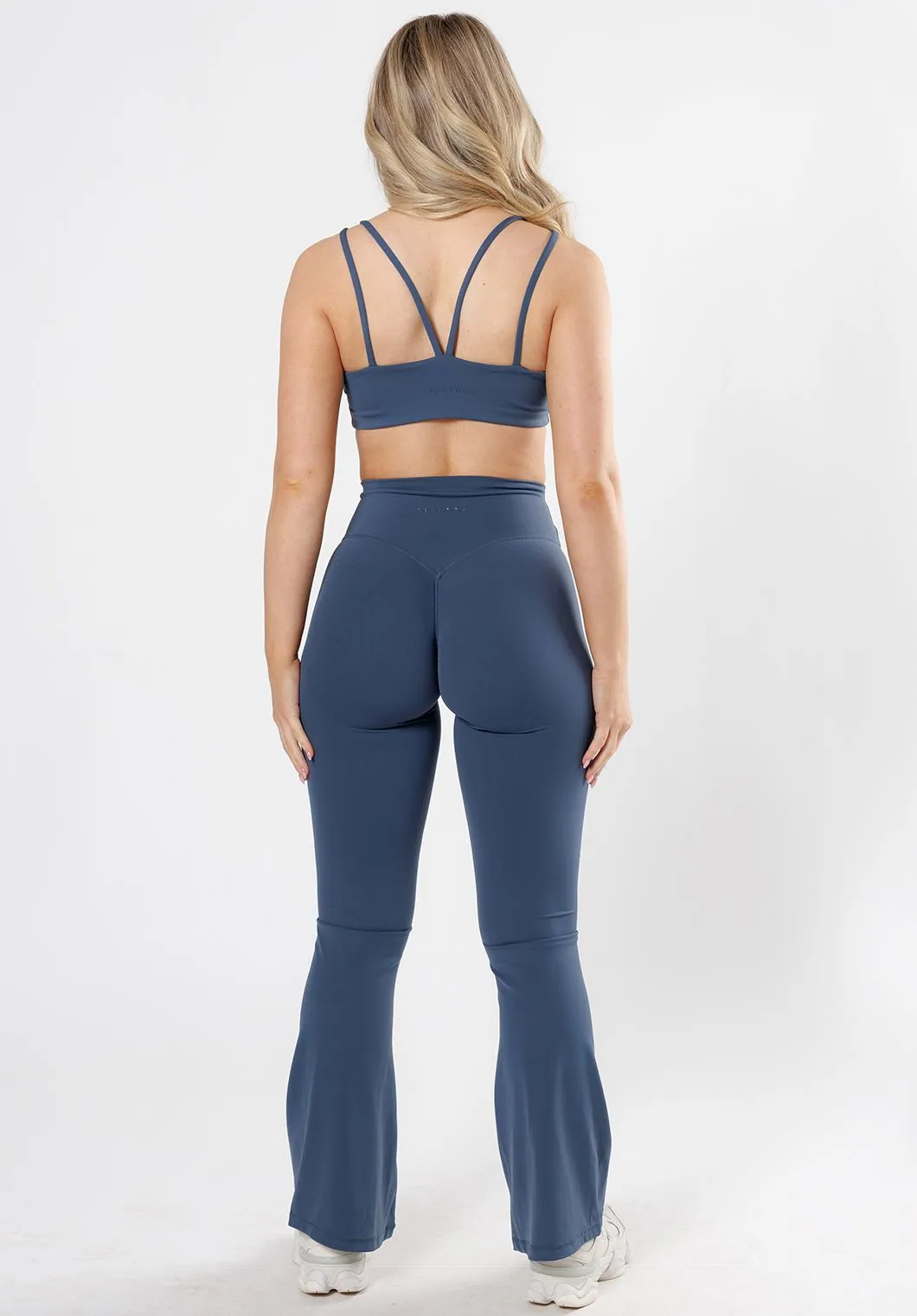 RecStretch? Original Sculptseam? Plus Essential Flare Legging 31" Water Sign