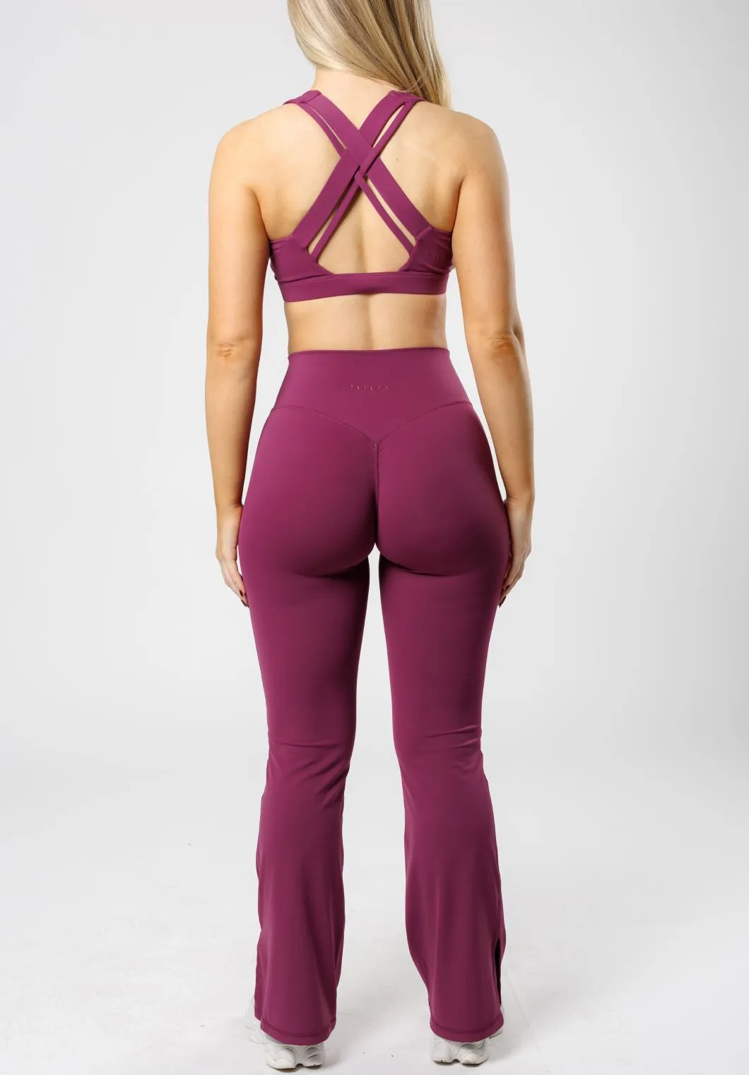 RecStretch? Original Sculptseam? Plus Flare Legging 31" Bright Violet