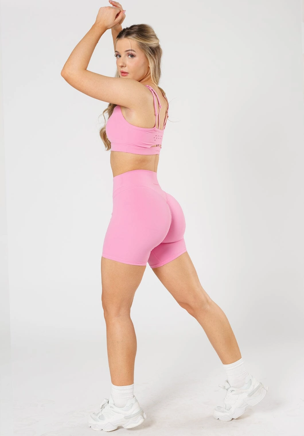 RecStretch Levitate Sculptseam?  Plus Short 6?? Milkshake