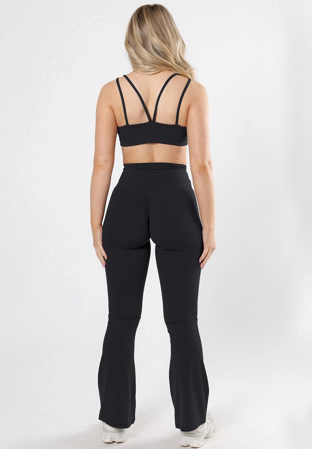 RecStretch? Original Sculptseam? Plus Essential Flare Legging 31" Black