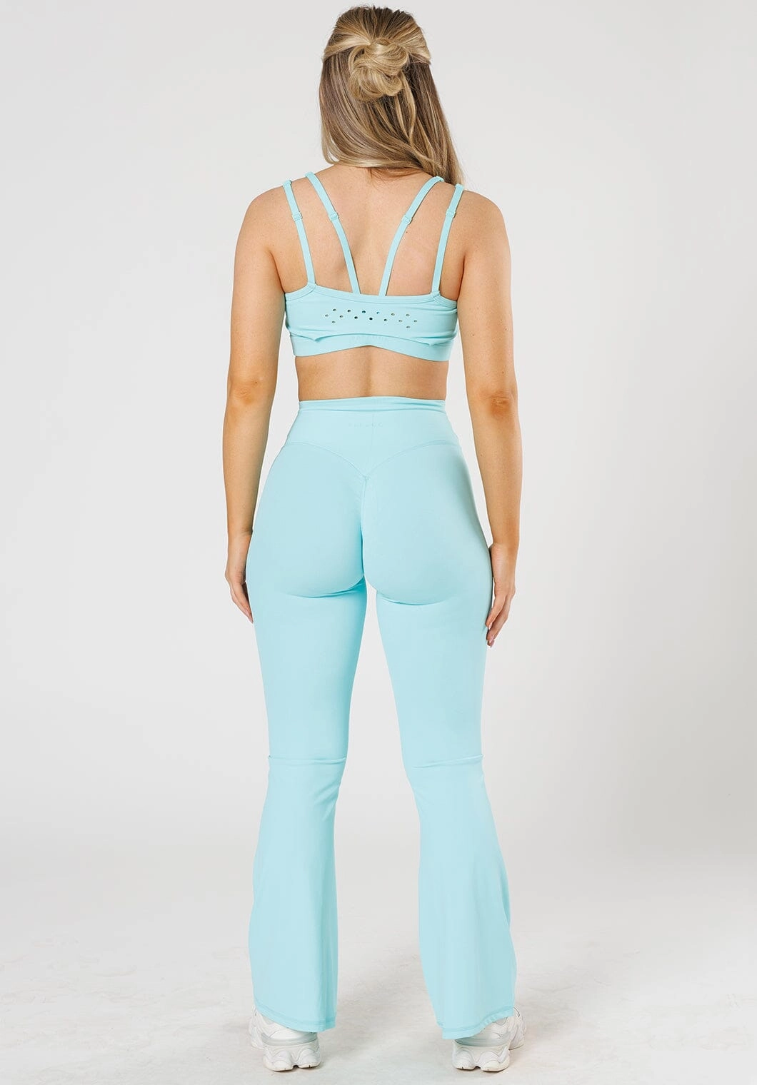 RecStretch? Original Sculptseam? Plus Essential Flare Legging 31" Macaron