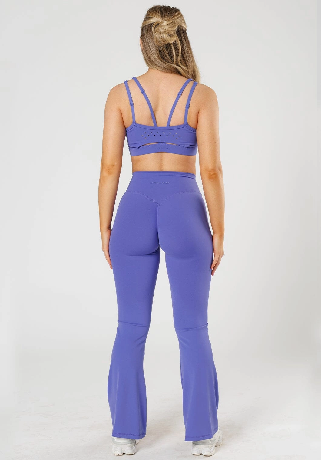 RecStretch? Original Sculptseam? Plus Essential Flare Legging 31" Sucker