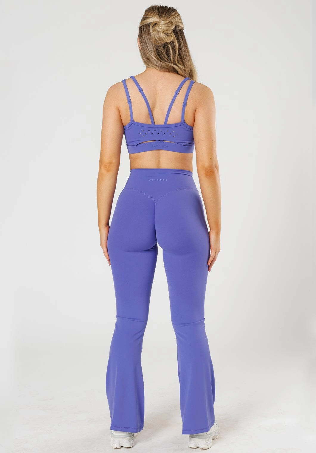 RecStretch? Original Sculptseam? Plus Essential Flare Legging 31" Sucker