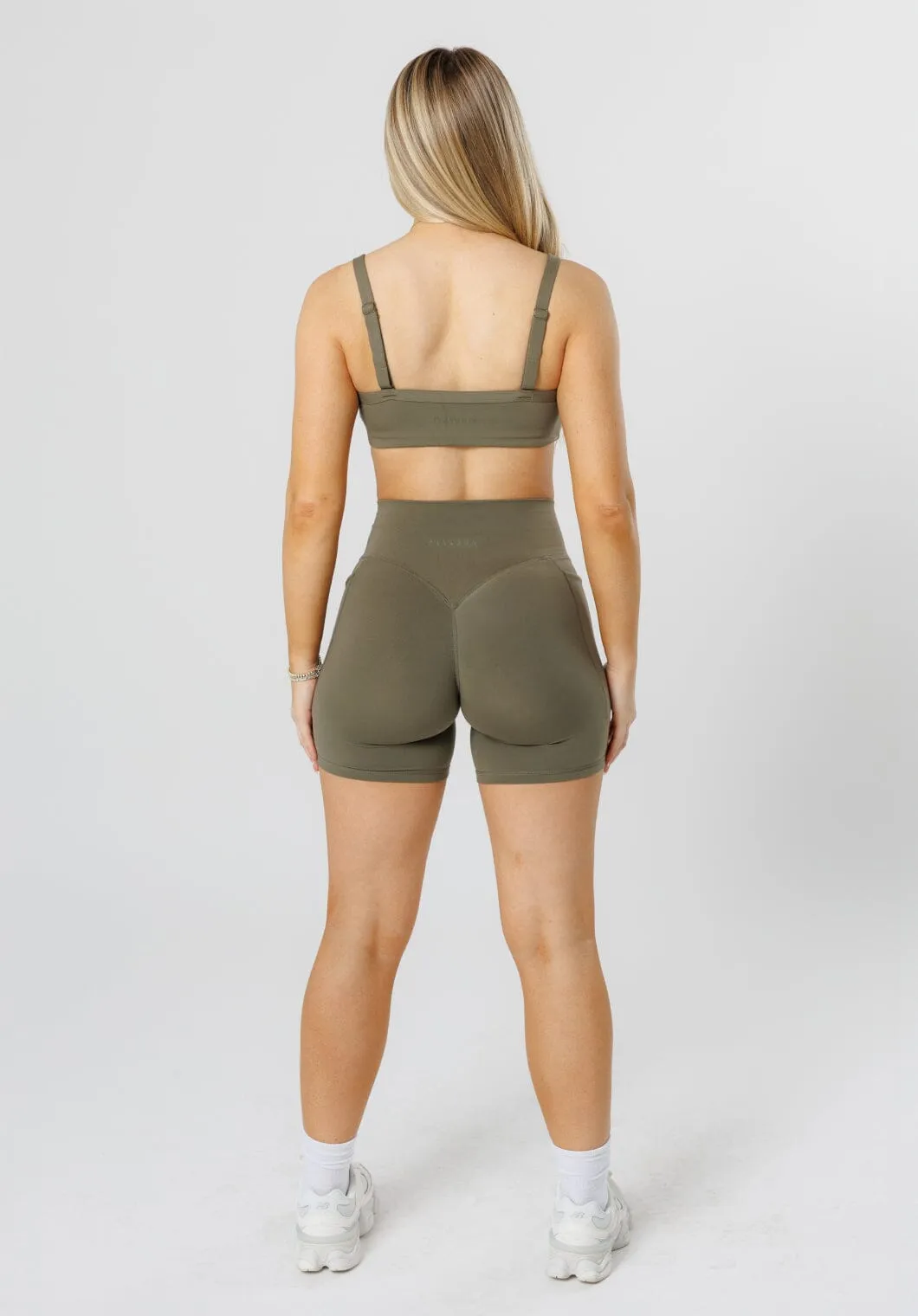 Reluna Empower Sculptseam?  Plus Pocket Short 6?? Everglades