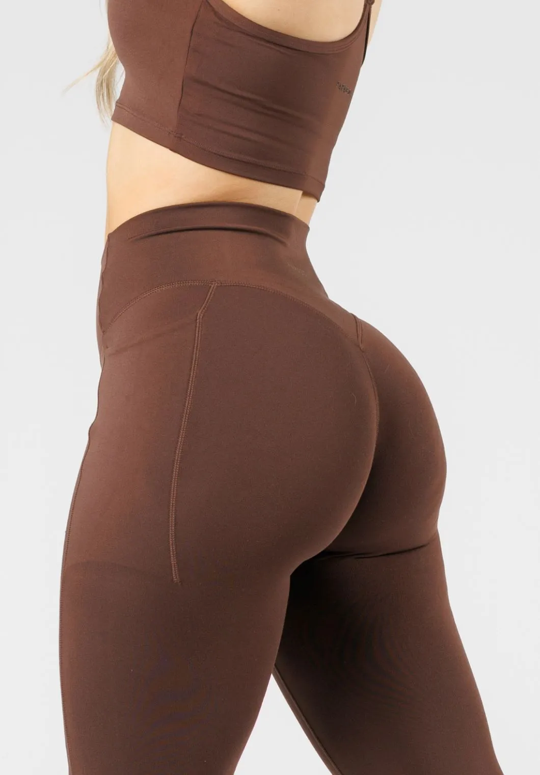 Reluna?  Empower Sculptseam? Pocket Legging Walnut