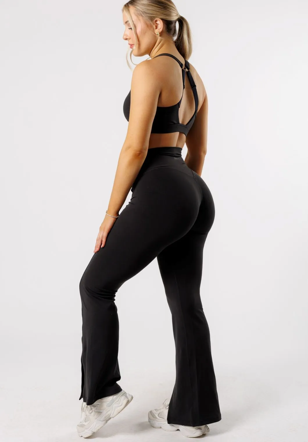 Reluna? Front Slit Sculptseam? Flare Leggings 31" Black