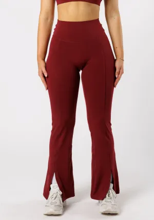 Reluna? Front Slit Sculptseam? Flare Leggings 31" Red Velvet