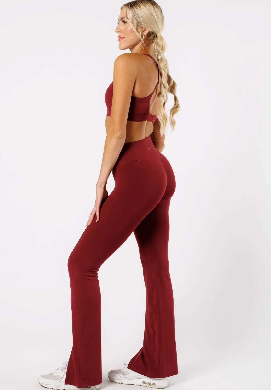 Reluna? Front Slit Sculptseam? Flare Leggings 34" Red Velvet