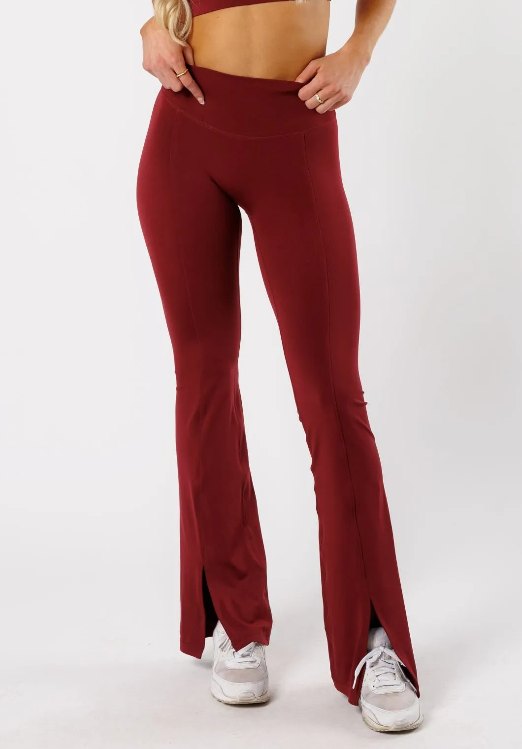 Reluna? Front Slit Sculptseam? Flare Leggings 34" Red Velvet