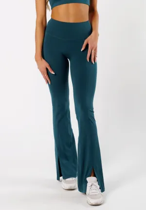 Reluna? Front Slit Sculptseam? Flare Leggings 34" Serpentine