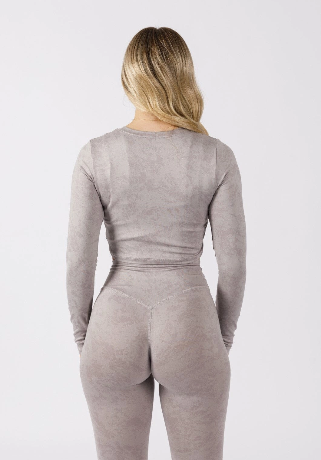 Reluna? Long Sleeve Crop Marble