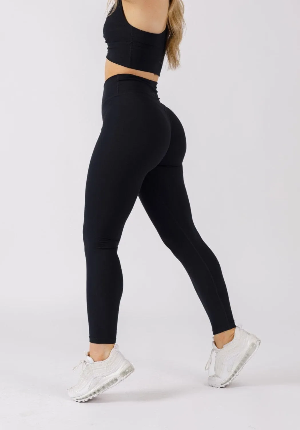 UltraLux Curve Contour Sculptseam? Legging Black