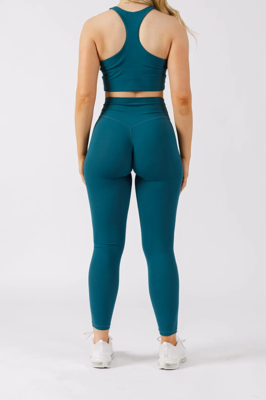 UltraLux Curve Contour Sculptseam? Legging Monolith