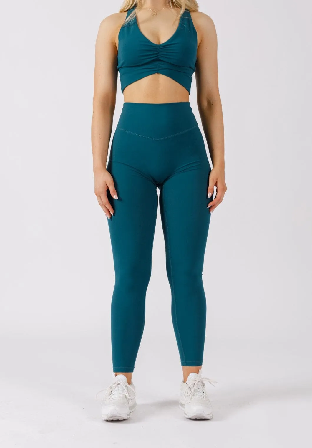 UltraLux Curve Contour Sculptseam? Legging Monolith